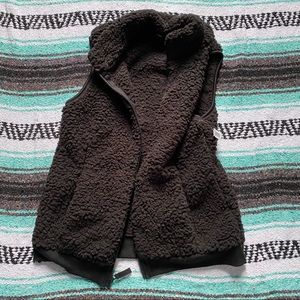 Super warm fuzzy sherpa vest